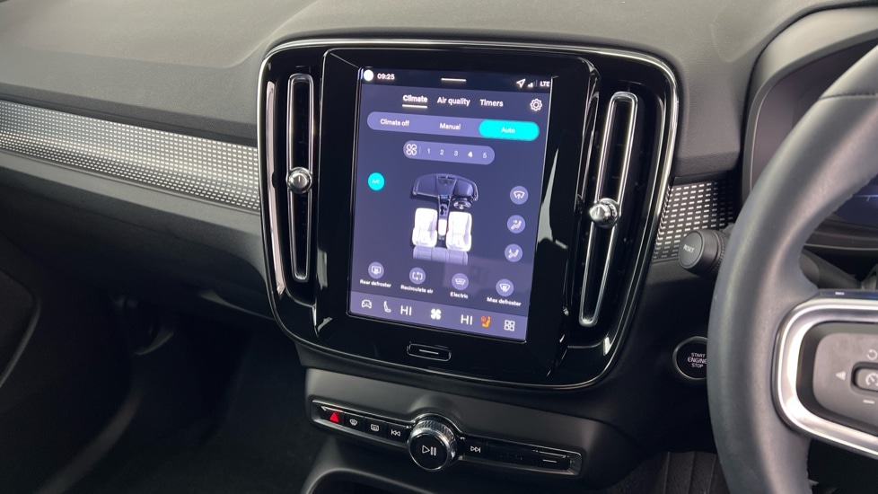 Used Volvo XC40 2025 for sale - 77316056: Photo 48