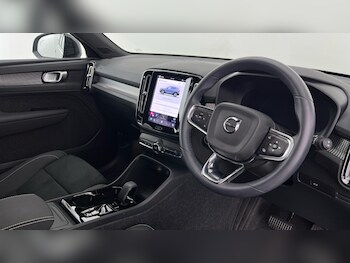 Used Volvo XC40 2025 for sale - 77316056: Photo