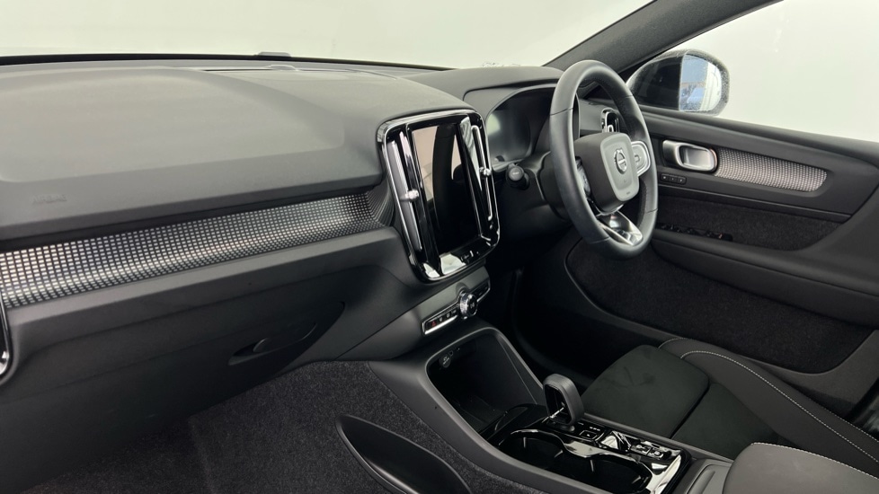 Used Volvo XC40 2025 for sale - 77316056: Photo 61
