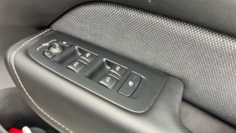 Used Volvo XC60 2020 for sale - 77316078: Photo 24