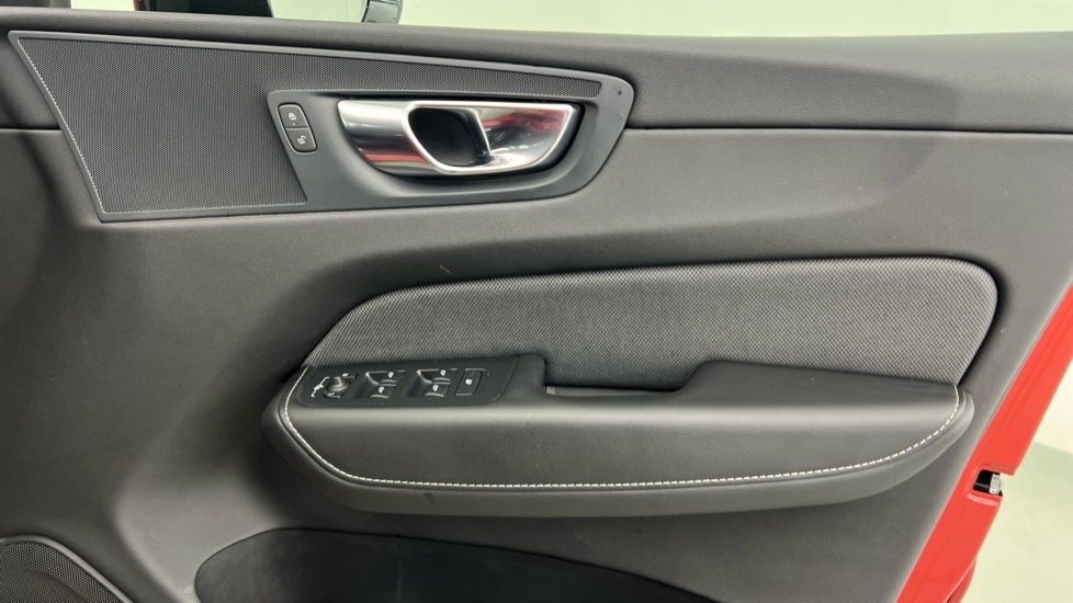 Used Volvo XC60 2020 for sale - 77316078: Photo 29