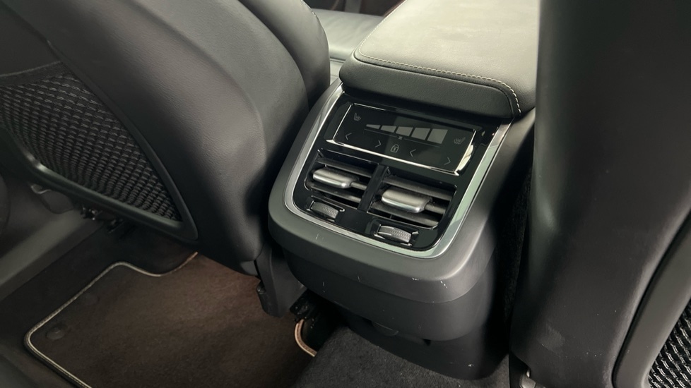 Used Volvo XC60 2020 for sale - 77316078: Photo 41