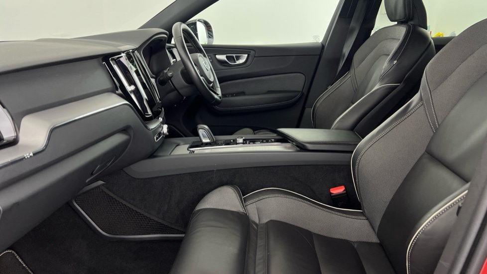 Used Volvo XC60 2020 for sale - 77316078: Photo 57