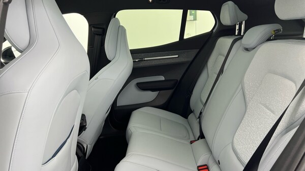 Used Volvo EX30 2025 for sale - 76018199: Photo 32