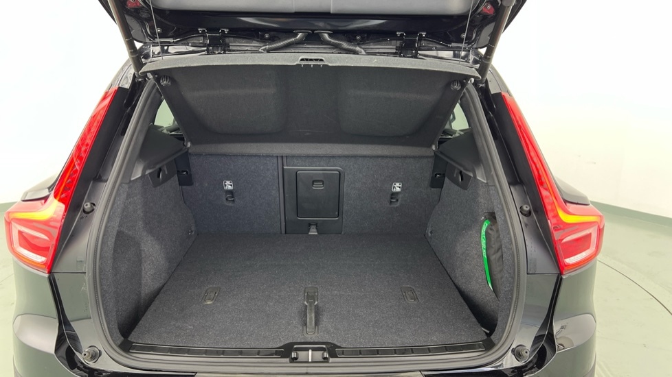 Used Volvo XC40 2024 for sale - 76229234: Photo 13