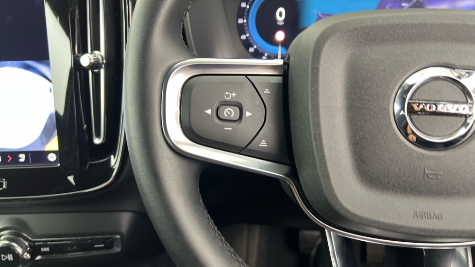 Used Volvo XC40 2024 for sale - 76229234: Photo 21