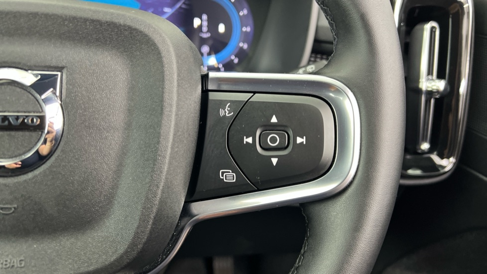 Used Volvo XC40 2024 for sale - 76229234: Photo 22