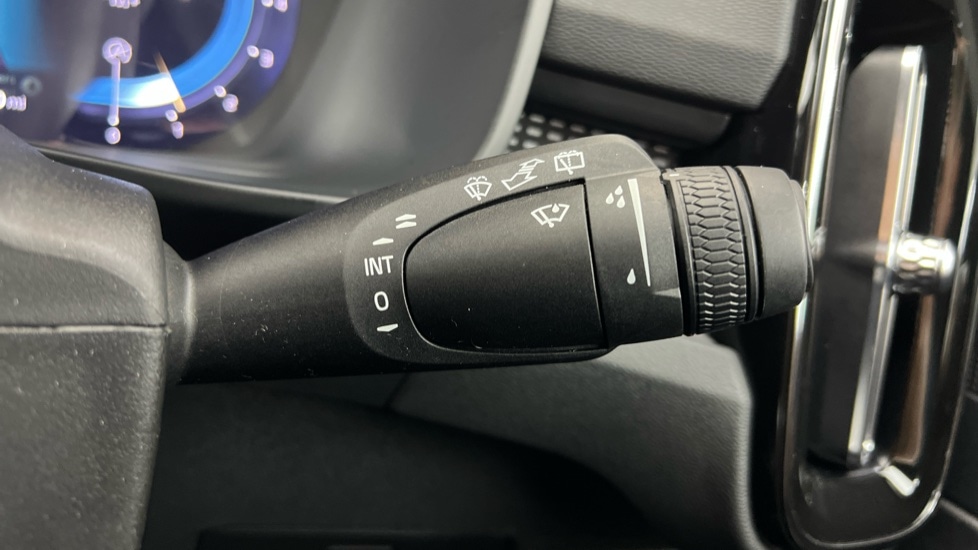 Used Volvo XC40 2024 for sale - 76229234: Photo 23