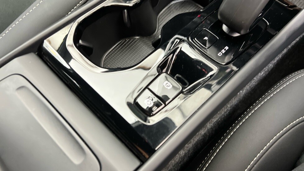 Used Volvo XC40 2024 for sale - 76229234: Photo 27