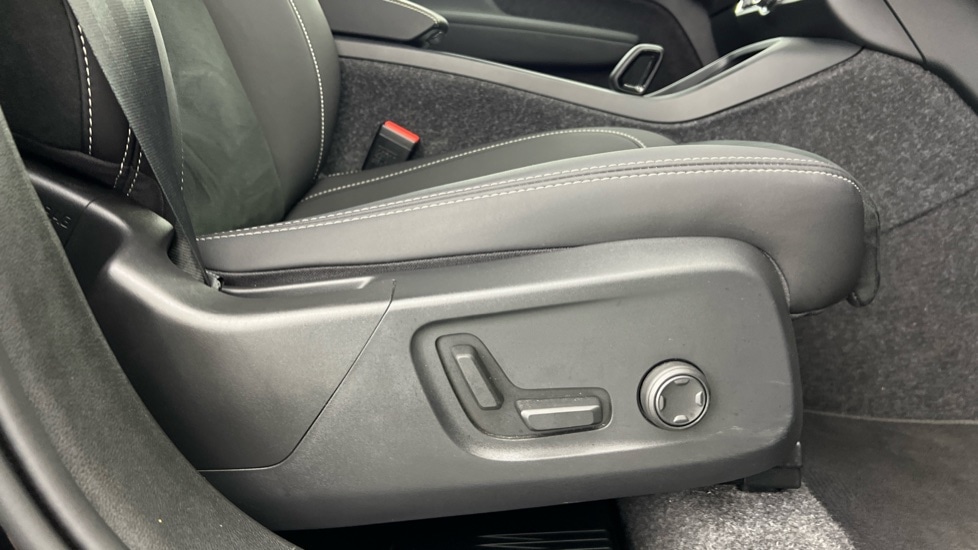 Used Volvo XC40 2024 for sale - 76229234: Photo 30