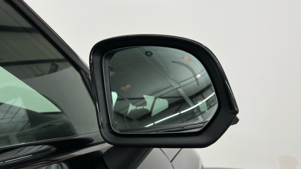 Used Volvo XC40 2024 for sale - 76229234: Photo 32