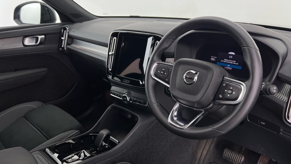 Used Volvo XC40 2024 for sale - 76229234: Photo 4