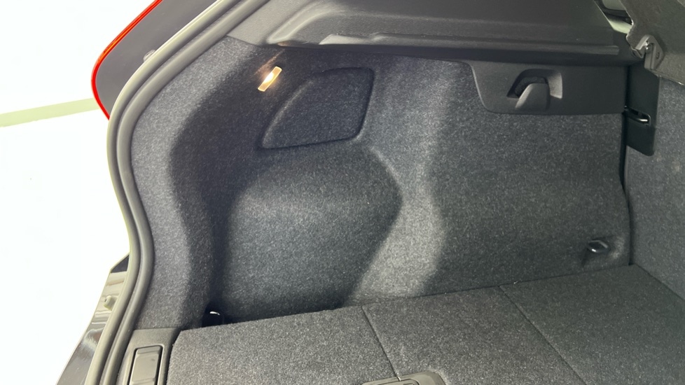 Used Volvo XC40 2024 for sale - 76229234: Photo 57