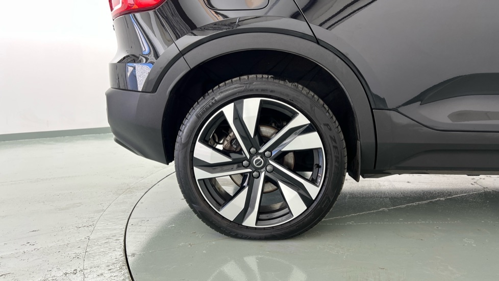 Used Volvo XC40 2024 for sale - 76229234: Photo 9