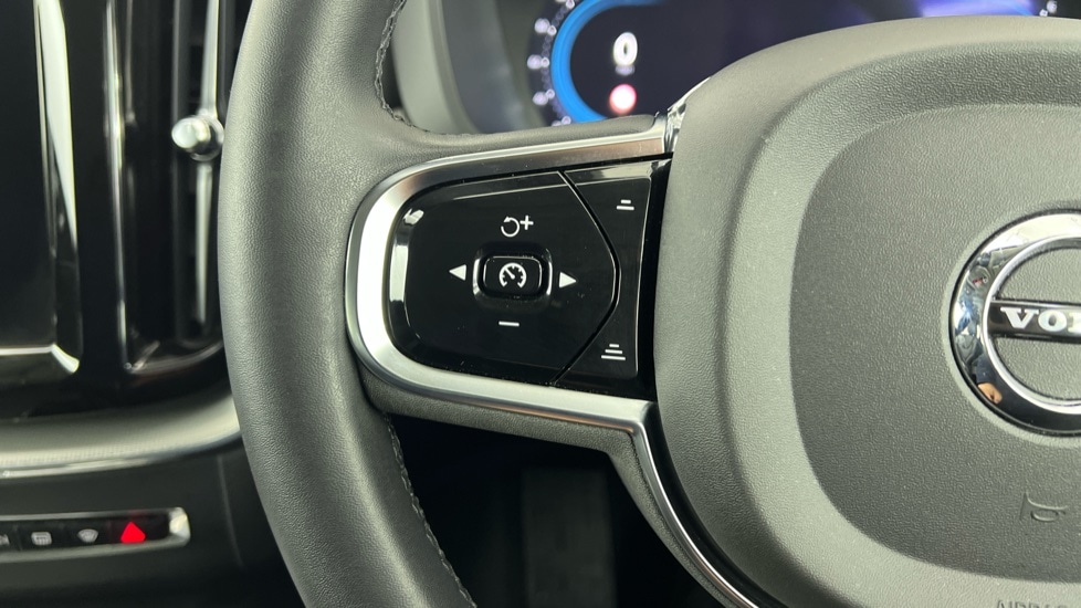 Used Volvo XC60 2023 for sale - 76668200: Photo 21