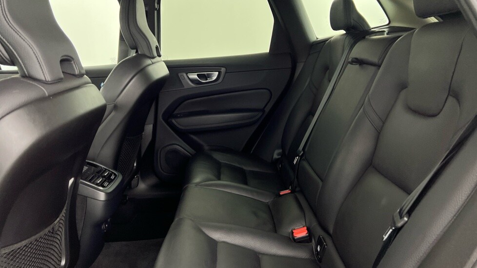 Used Volvo XC60 2023 for sale - 76668200: Photo 33