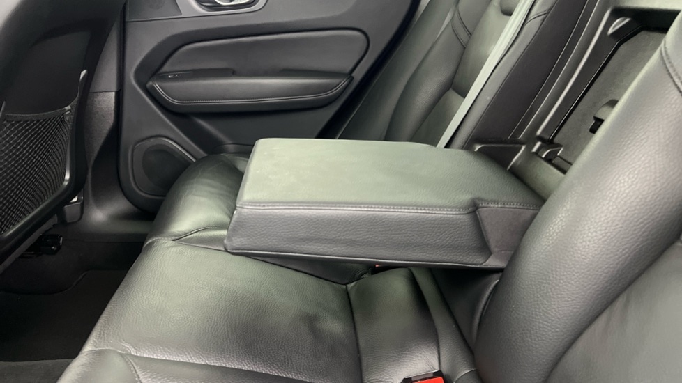 Used Volvo XC60 2023 for sale - 76668200: Photo 34