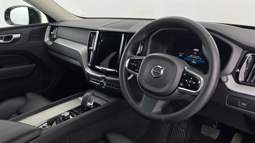 Used Volvo XC60 2023 for sale - 76668200: Photo 4