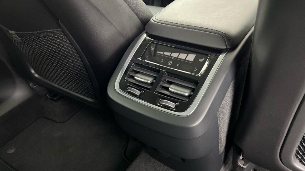 Used Volvo XC60 2023 for sale - 76668200: Photo 40