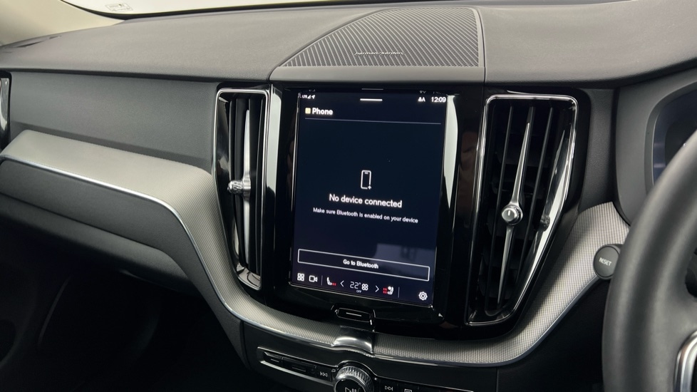 Used Volvo XC60 2023 for sale - 76668200: Photo 43