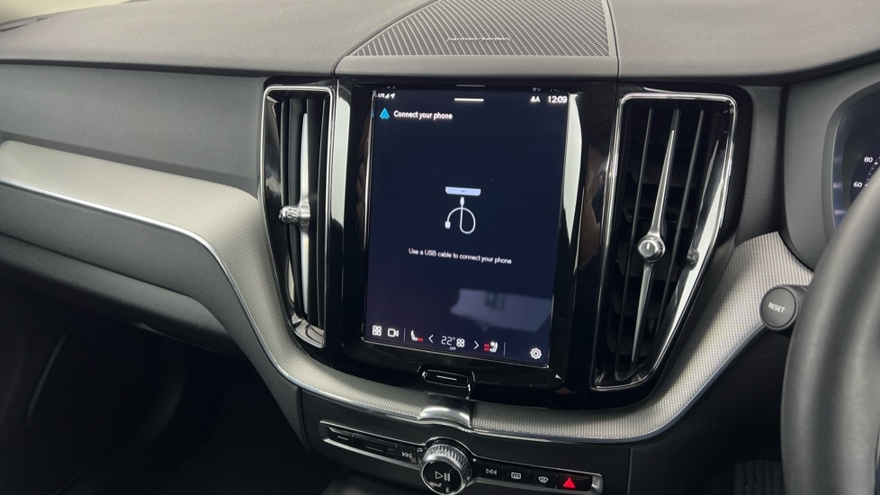 Used Volvo XC60 2023 for sale - 76668200: Photo 45