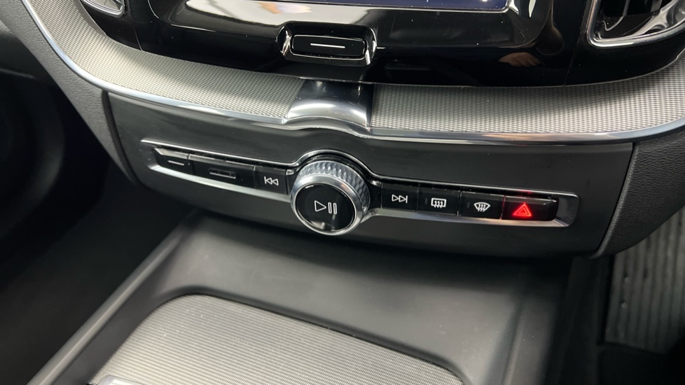 Used Volvo XC60 2023 for sale - 76668200: Photo 49