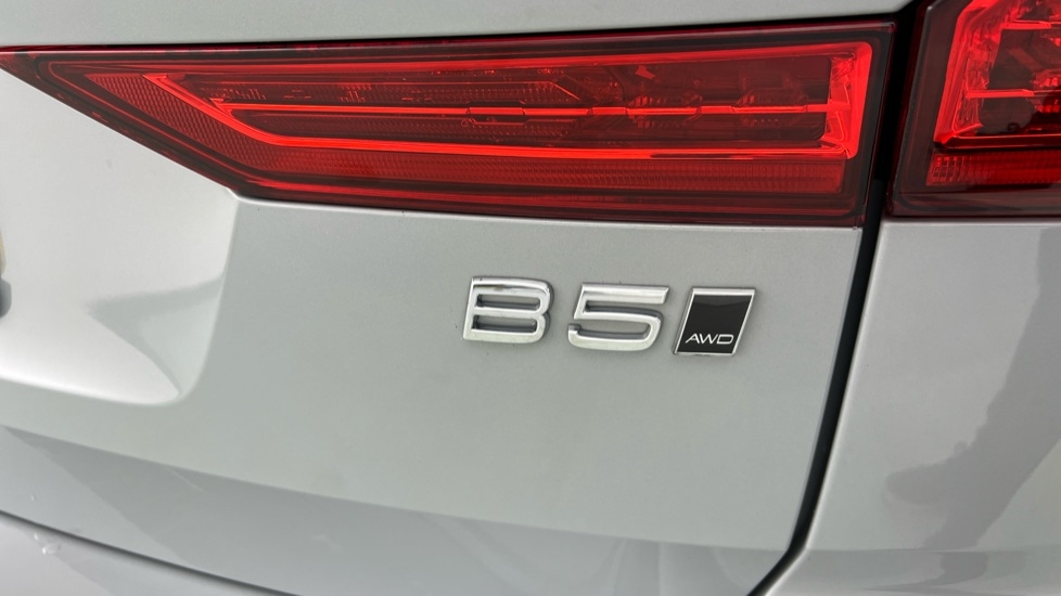 Used Volvo XC60 2023 for sale - 76668200: Photo 53