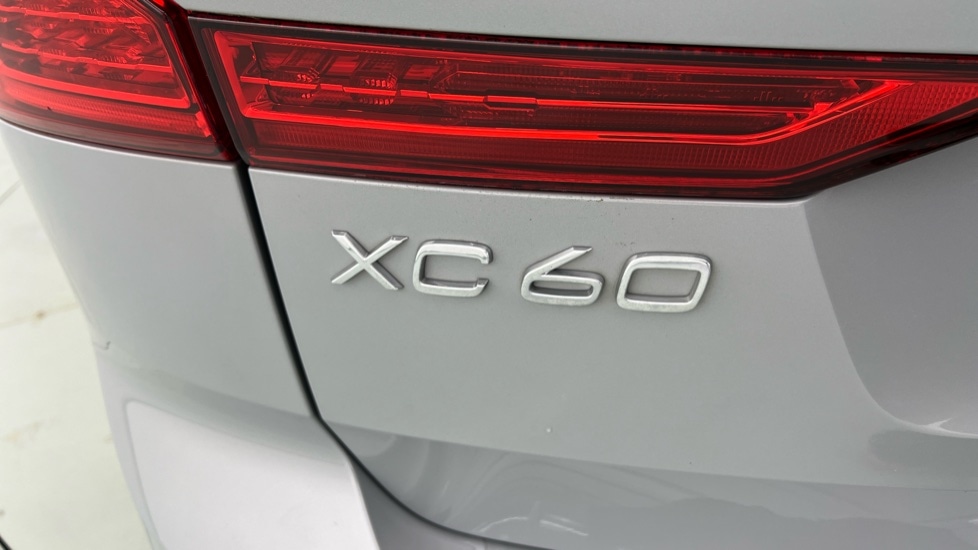 Used Volvo XC60 2023 for sale - 76668200: Photo 54