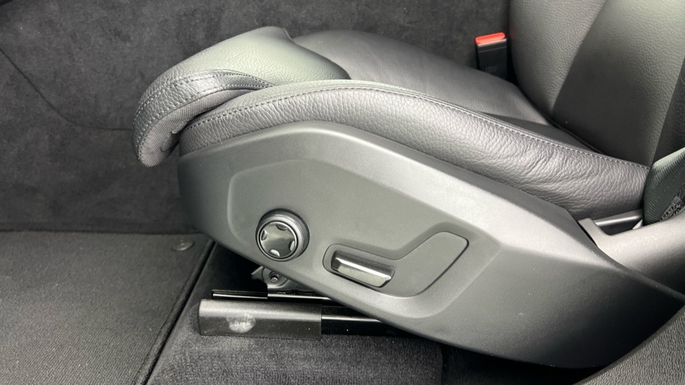 Used Volvo XC60 2023 for sale - 76668200: Photo 59