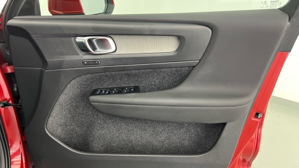 Used Volvo XC40 2021 for sale - 77982983: Photo 29