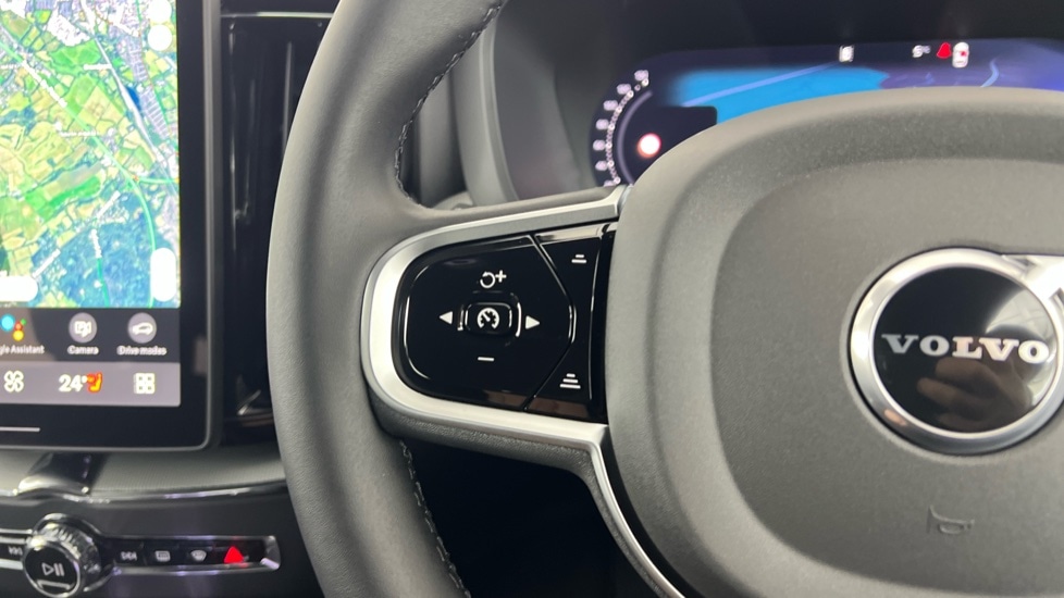 Used Volvo XC60 2025 for sale - 77316092: Photo 21