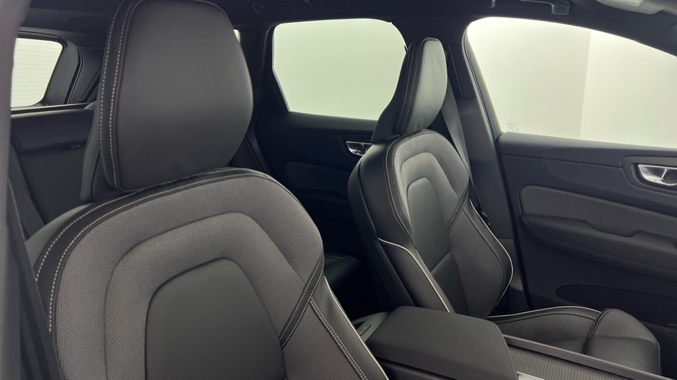 Used Volvo XC60 2025 for sale - 77316092: Photo 31