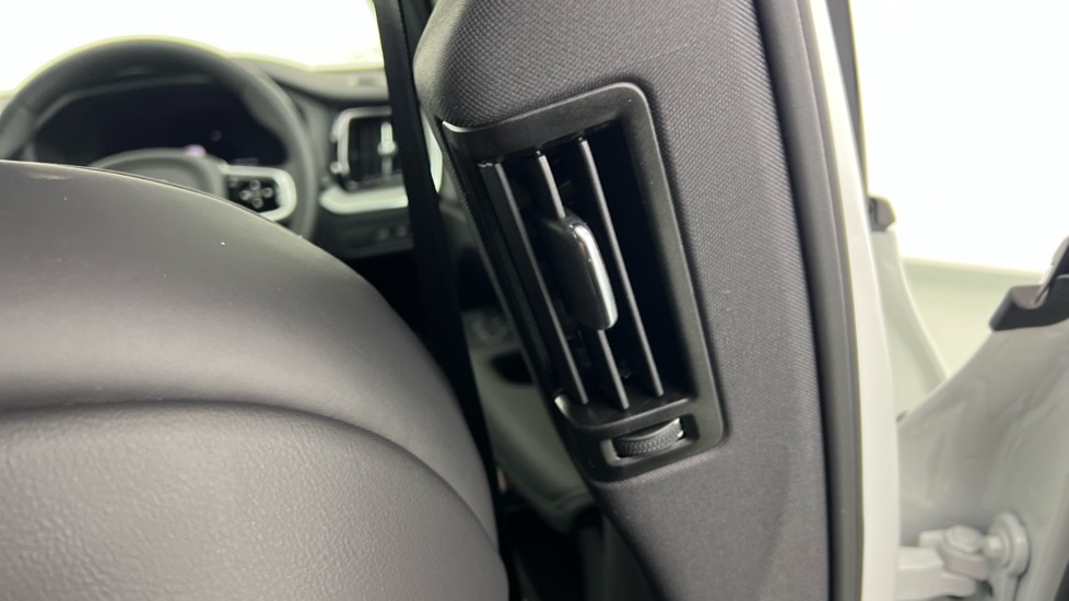 Used Volvo XC60 2025 for sale - 77316092: Photo 38