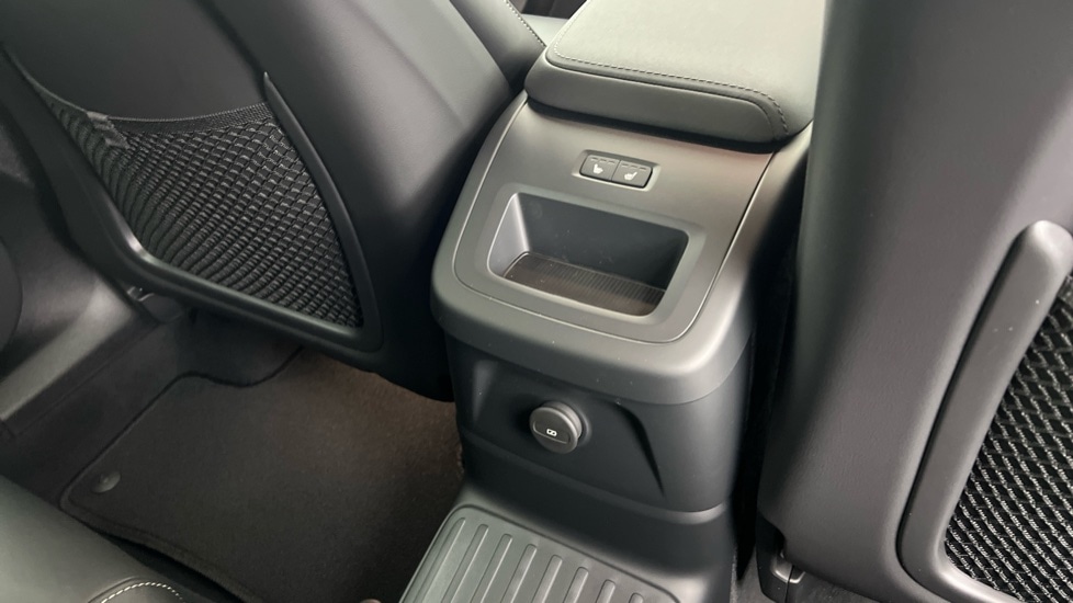 Used Volvo XC60 2025 for sale - 77316092: Photo 40