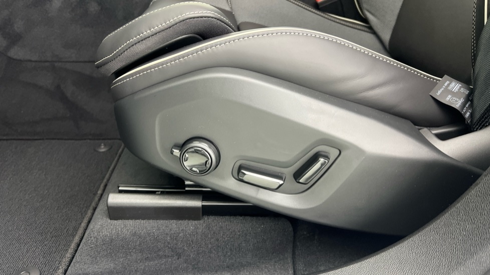 Used Volvo XC60 2025 for sale - 77316092: Photo 61