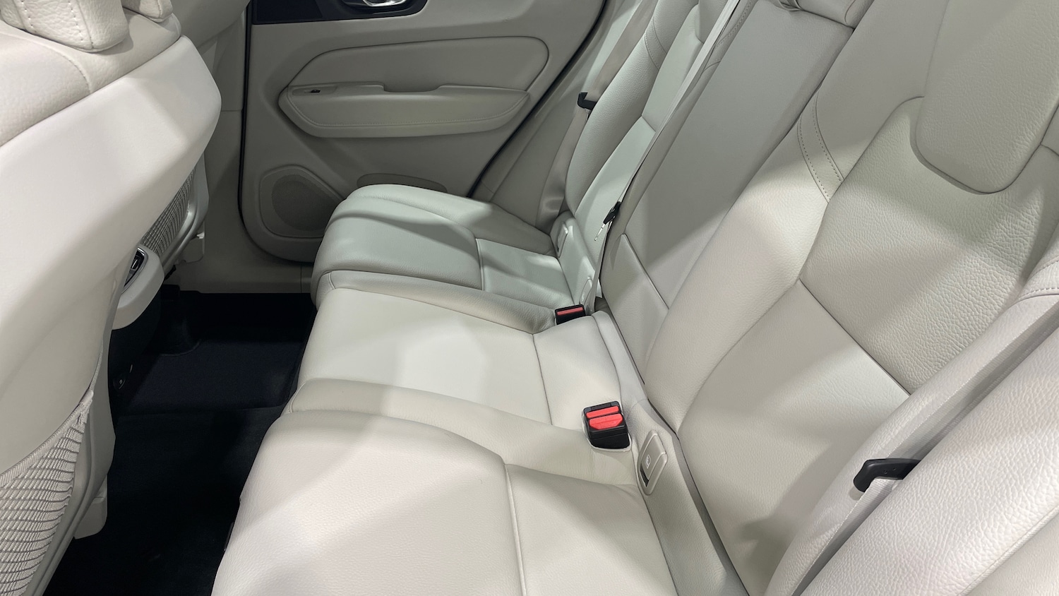 Used Volvo XC60 2022 for sale - 77950602: Photo 10