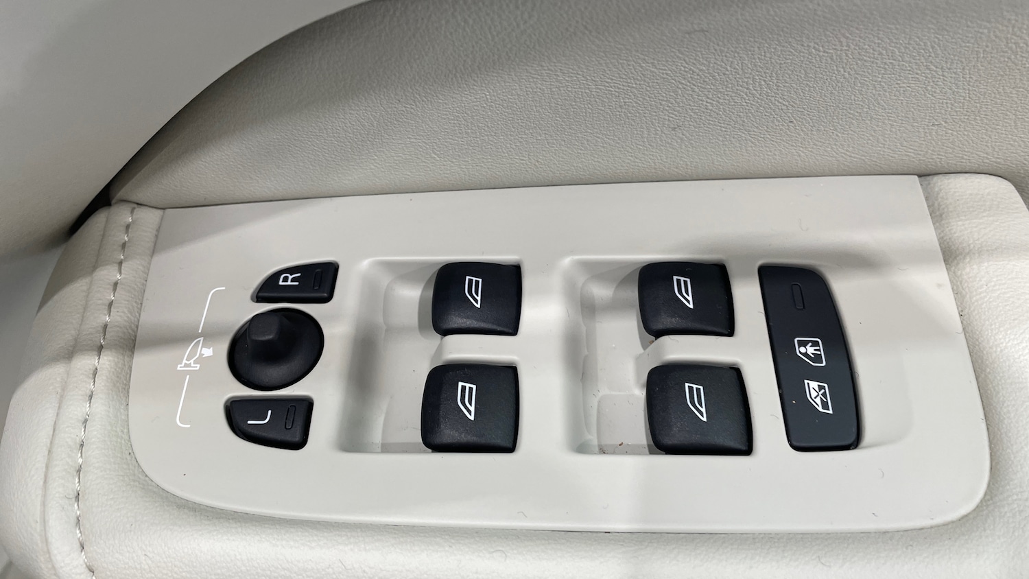 Used Volvo XC60 2022 for sale - 77950602: Photo 14