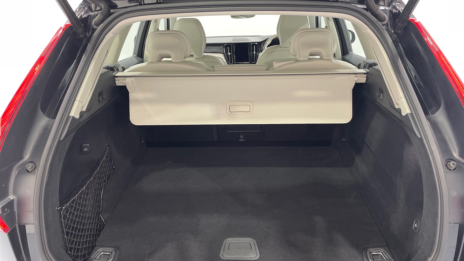 Used Volvo XC60 2022 for sale - 77950602: Photo 15