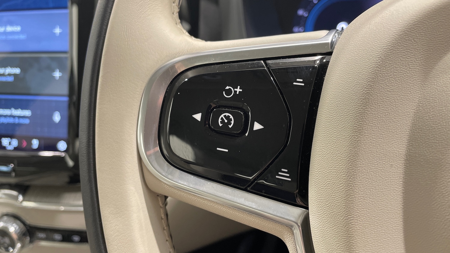 Used Volvo XC60 2022 for sale - 77950602: Photo 16