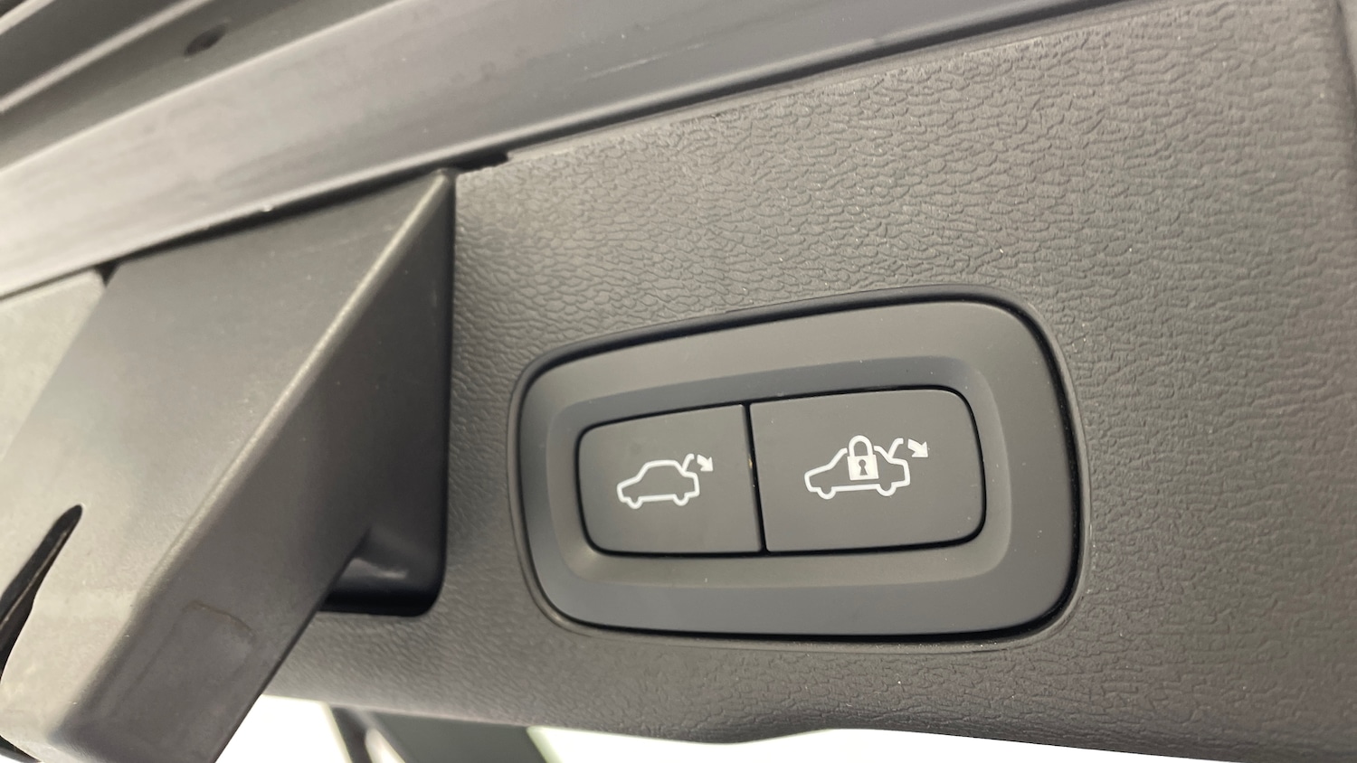 Used Volvo XC60 2022 for sale - 77950602: Photo 25