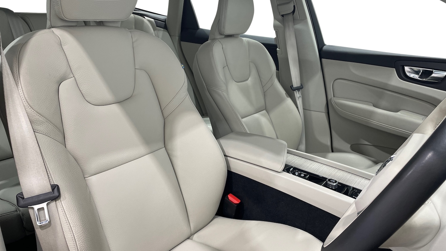 Used Volvo XC60 2022 for sale - 77950602: Photo 9