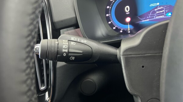 Used Volvo XC40 2023 for sale - 75738495: Photo 20
