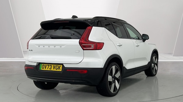 Used Volvo XC40 2023 for sale - 75738495: Photo 2