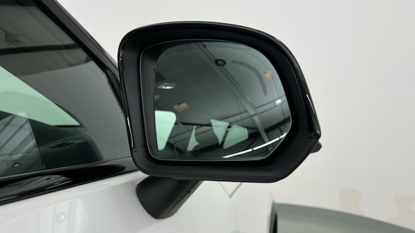 Used Volvo XC40 2023 for sale - 75738495: Photo 31
