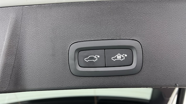 Used Volvo XC40 2023 for sale - 75738495: Photo 34