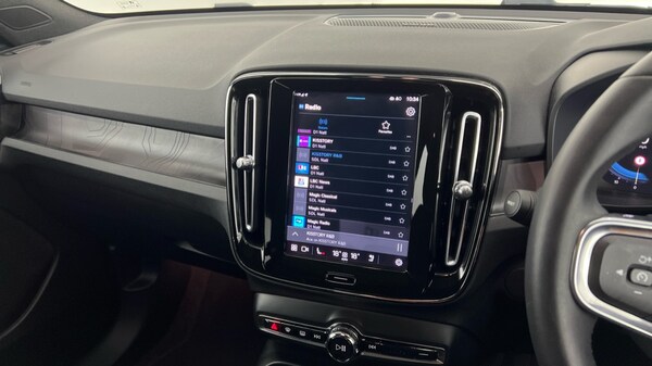 Used Volvo XC40 2023 for sale - 75738495: Photo 43