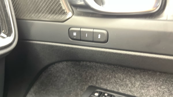 Used Volvo XC40 2023 for sale - 75738495: Photo 50