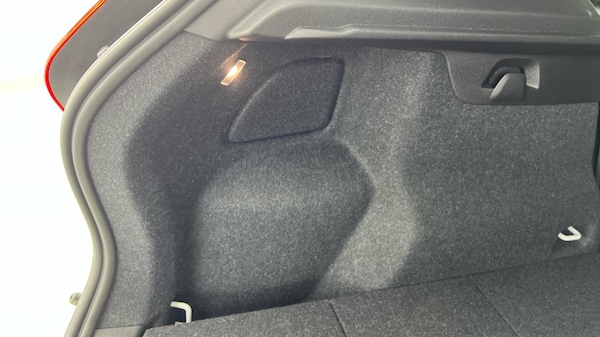 Used Volvo XC40 2023 for sale - 75738495: Photo 56