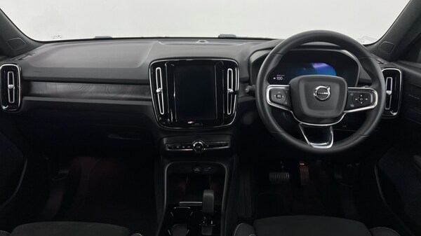 Used Volvo XC40 2023 for sale - 75738495: Photo 5