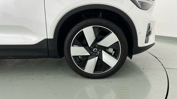 Used Volvo XC40 2023 for sale - 75738495: Photo 64